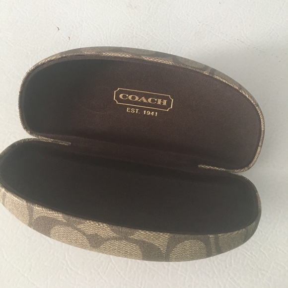 Coach Case - Picture 2 of 5